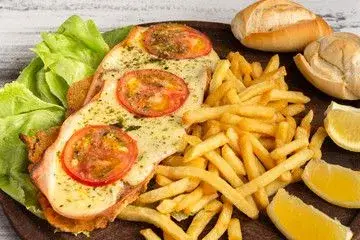 Milanesa a la Napolitana con Fritas